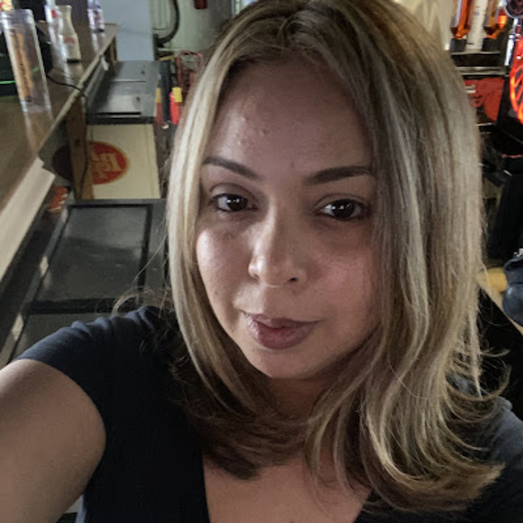 Meet your Posher, Stephanie - Picture 1 of 1